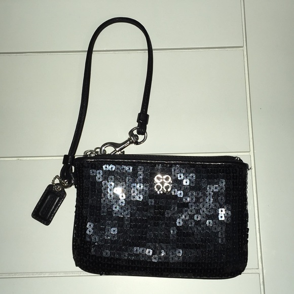 Coach wristlet - Picture 4 of 7